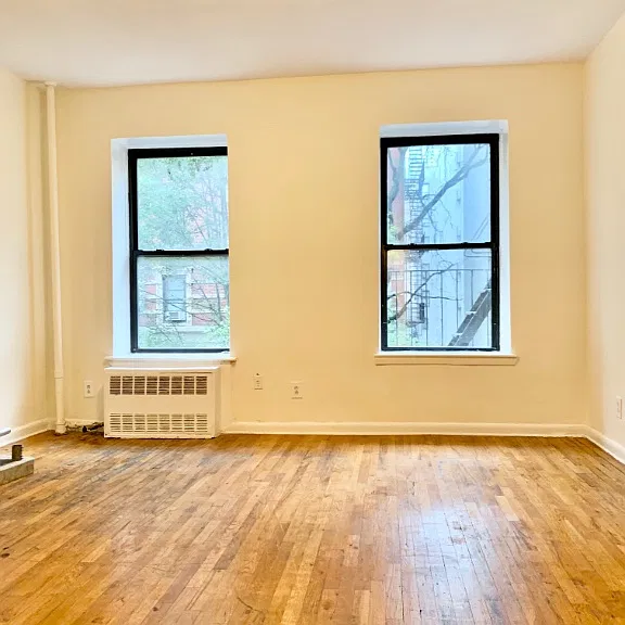 21 E 108th St #2D — Photo 1