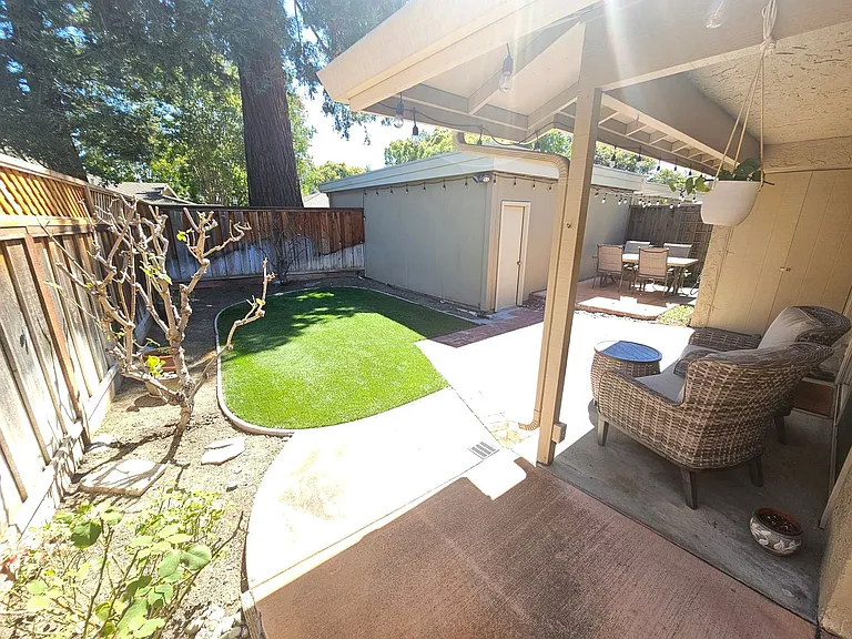 1116 Vanessa Dr — Photo 24