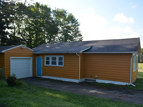 5th image of 2691 McFarland Ave