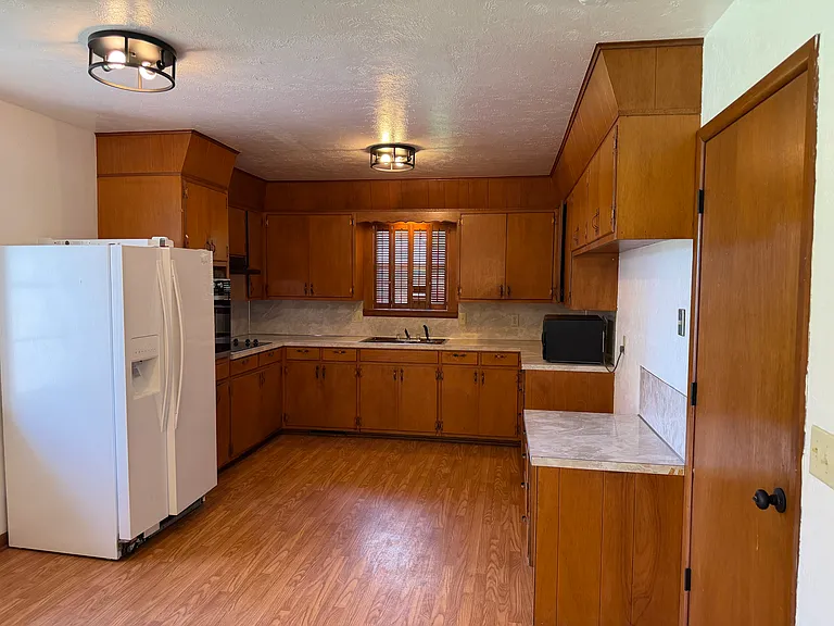 702 E Ida Ave — Photo 6