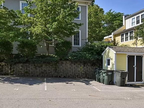 3rd image of 119 Merrimac St
