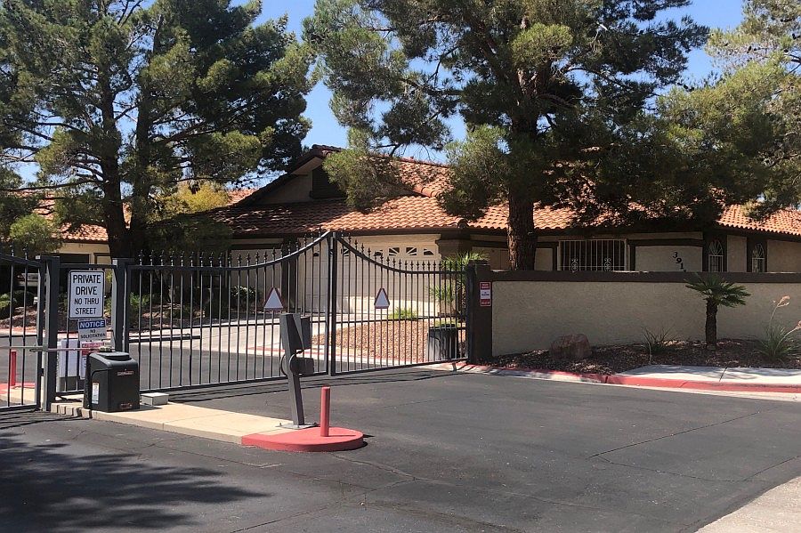 1st image of 3965 Saddlewood Ct