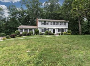 5 Butternut Ln, Trumbull, CT 06611