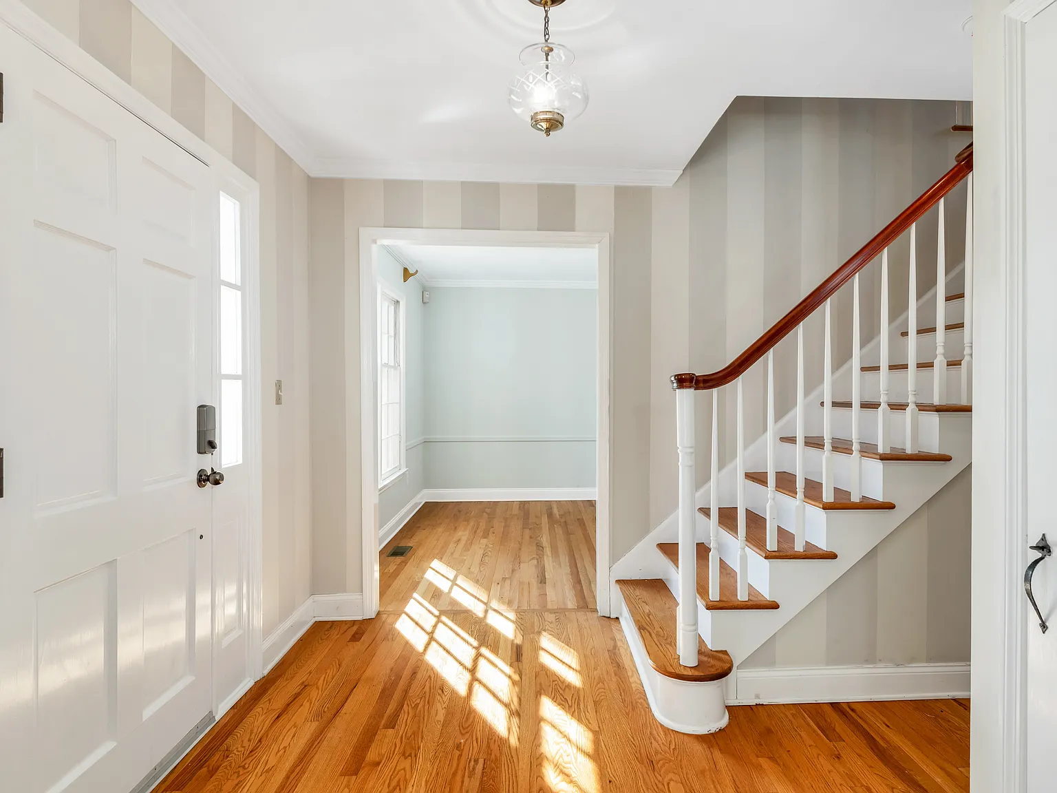 4 bed, 3.5 bath, 3285 sqft, $15,000 — Photo 3