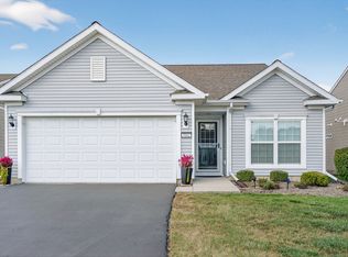 3162 Eastbank Cir, Mundelein, IL 60060
