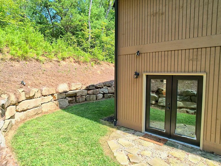 112 John English Dr — Photo 59