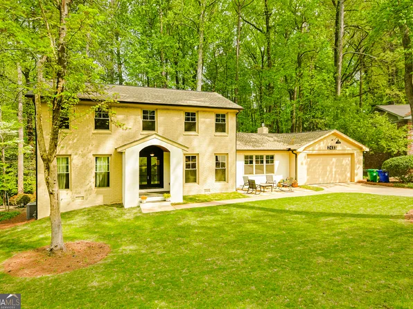 2433 Helmsdale Dr NE, Atlanta, GA 30345