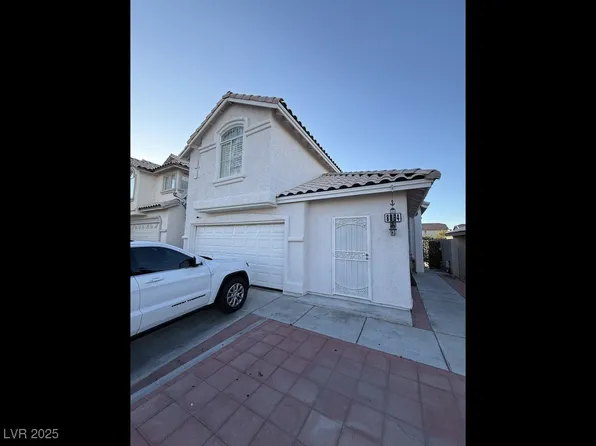 8064 Kentshire Dr, Las Vegas, NV 89117