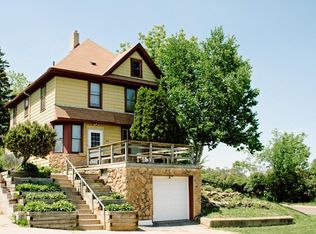 323 Forest St, Saint Paul, MN 55106