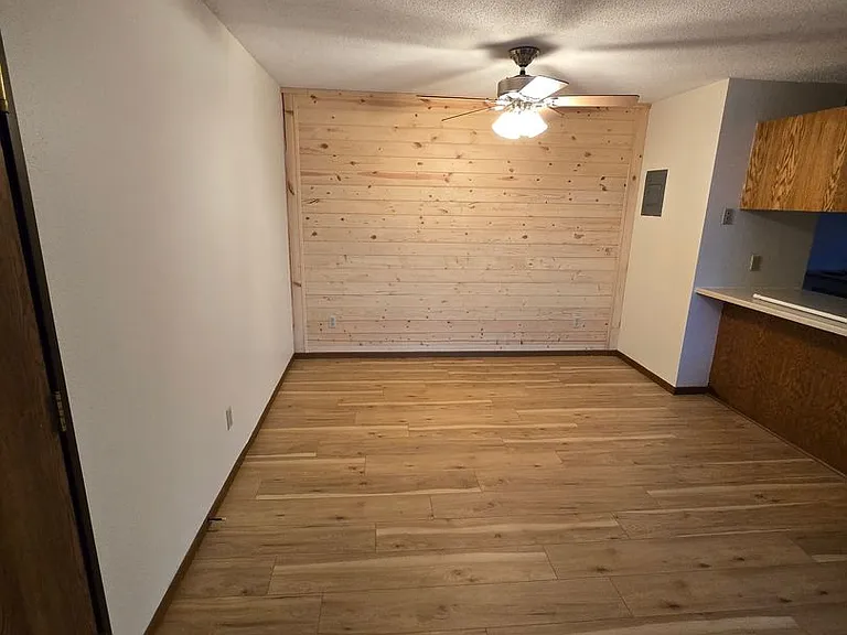 139 Riverview Dr — Photo 8