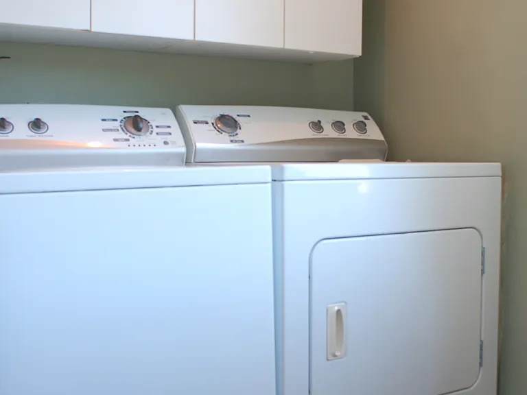 laundry room (upstairs)