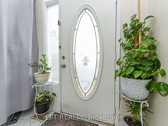 5th image of 54 Nottawasaga Cres
