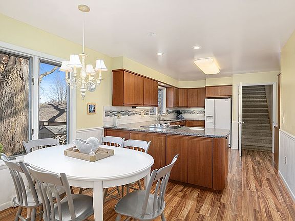 3rd image of 2617 Mayo Dr