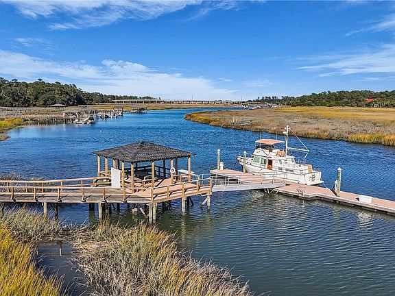 4th image of 135 Marsh Harbor Drive S