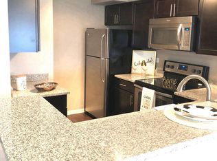 715 Superior Ct APT 103, Naperville, IL 60563