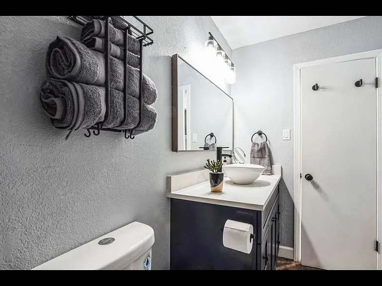 3004 Matador Dr #B — Photo 14
