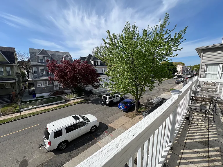 182 N 19th St #2 — Photo 5