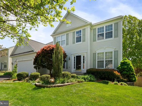 6093 Spindle Tree Ct, Woodbridge, VA 22193