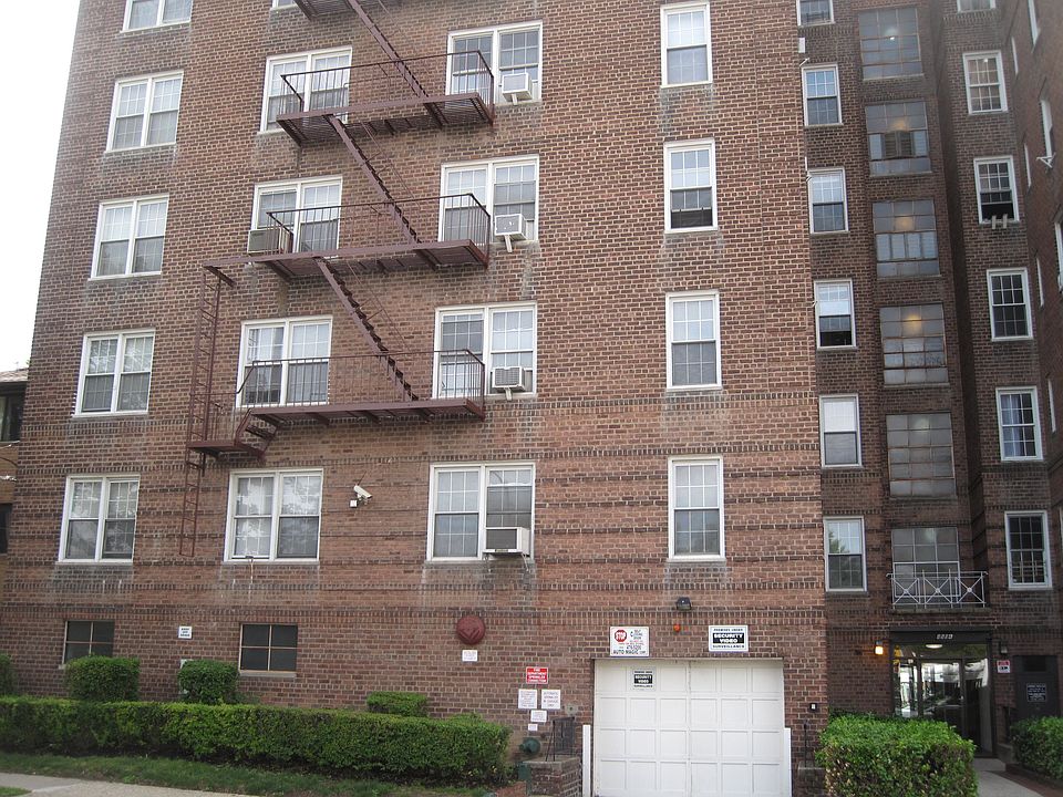 1st image of 8504 63rd Dr APT 4D