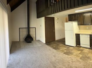 312 N University Rd APT 5, Spokane, WA 99206