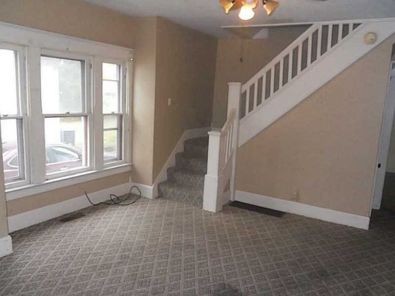 3rd image of 2212-2214 Clifton Ave