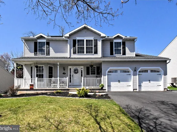 113 Clarion Dr, Douglassville, PA 19518