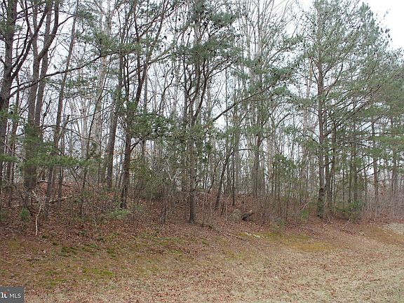 2nd image of 25815 Three Notch Rd