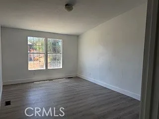 20221 Telford Ave — Photo 4