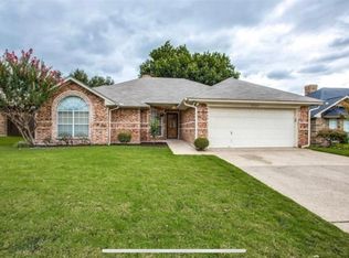 2122 Preakness Ct, Arlington, TX 76017