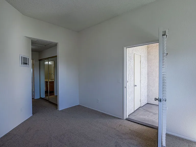 One park Apartments — Photo 29