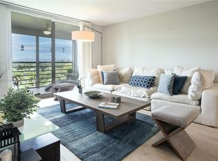 900 Saint Charles Pl APT 621, Pembroke Pines, FL 33026