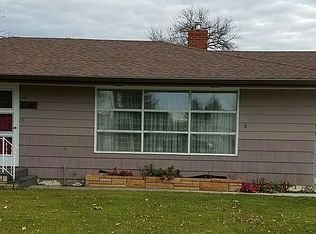 320 N 3rd St, Warren, MN 56762