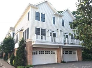 25 Mariners Walk, Oyster Bay, NY 11771