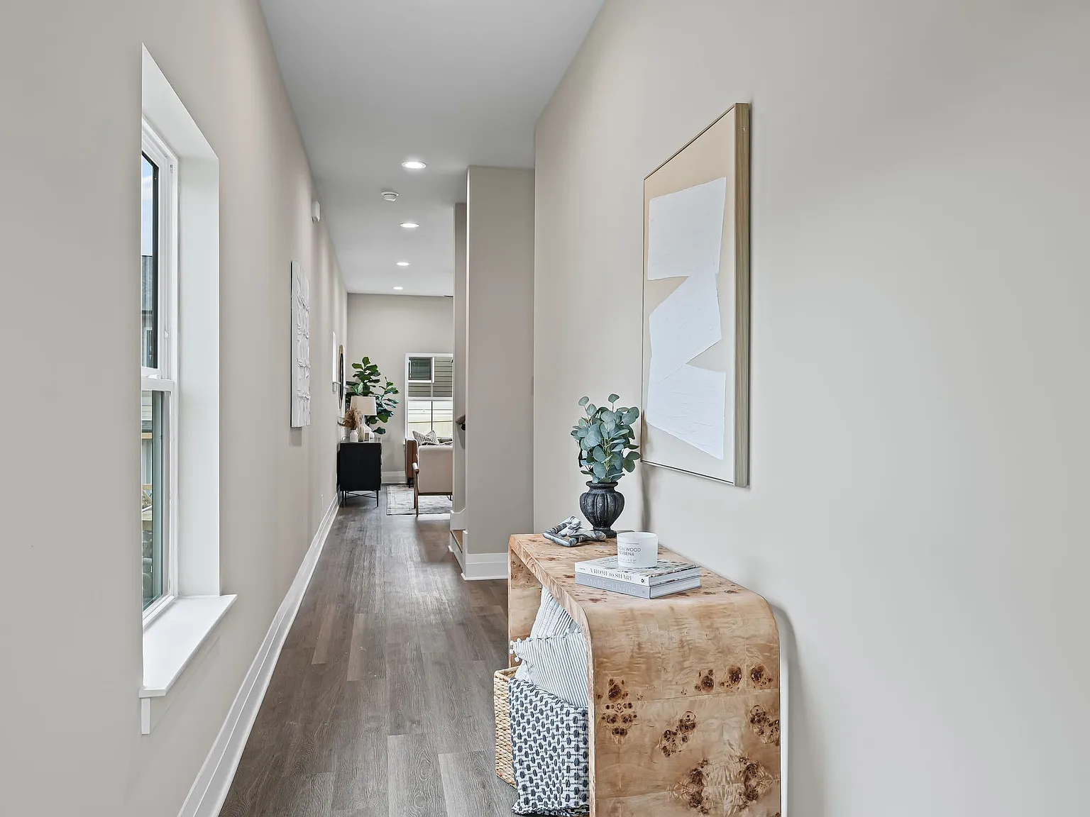 1031 Noble Loop — Photo 3
