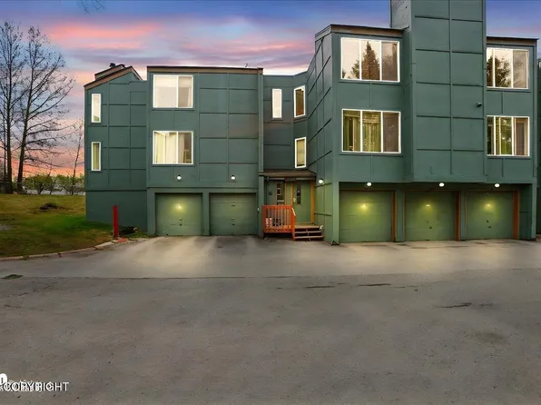 304 Sweetgale Ct, Anchorage, AK 99518