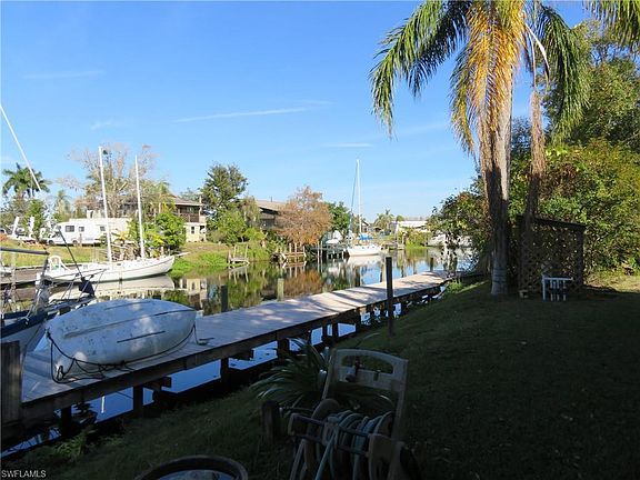 3rd image of 1071 Dolphin Ln