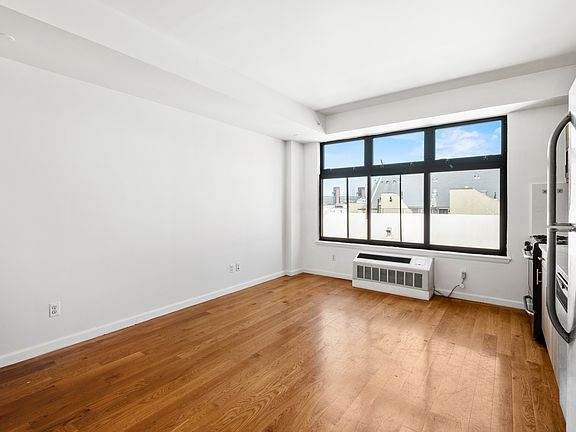 4th image of 618 Bushwick Ave APT 327