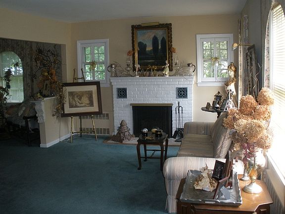 2nd image of 474 Whitehall St