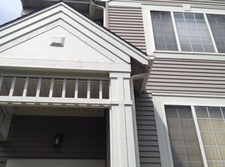 1320 S Quail Walk #2, Mount Prospect, IL 60056