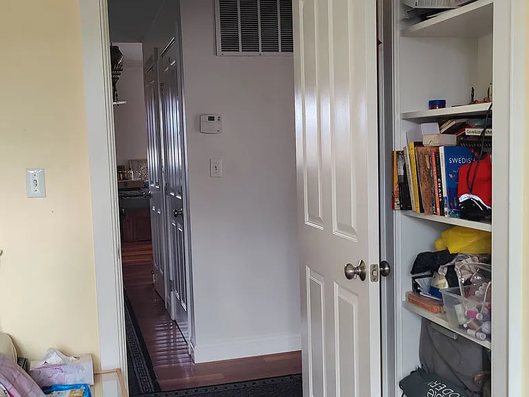 81 Westminster Ave #D — Photo 15