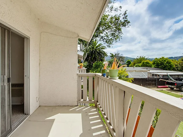 512 Sandalwood Pl — Photo 34