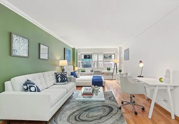 5th image of 153 E 57th St APT 2F