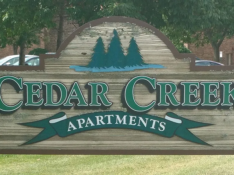 Cedar Creek Apartments-Oshkosh — Photo 14