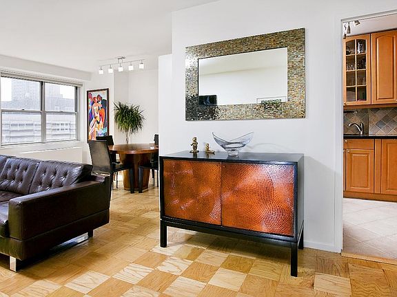 3rd image of 345 E 86th St APT 10B