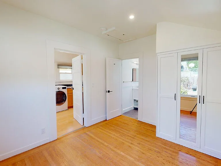 254 Roosevelt Way #4 — Photo 19