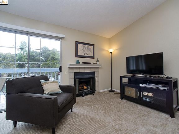 2nd image of 50 Glenwood