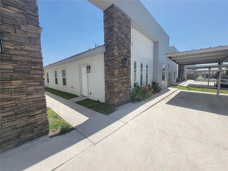 5613 Notre Dame Ave #1 — Photo 1