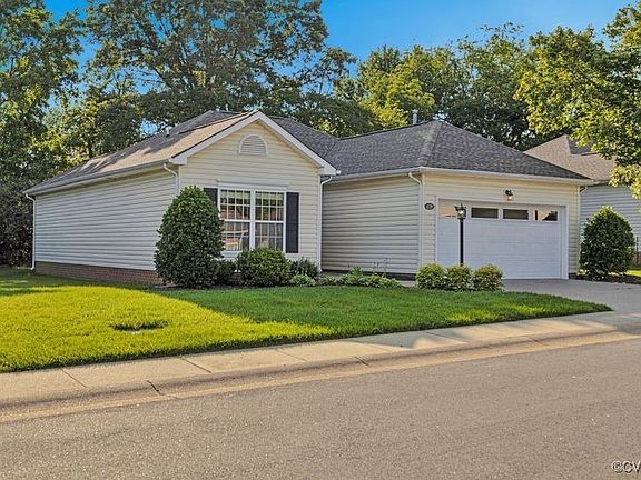 4th image of 4129 English Holly Cir