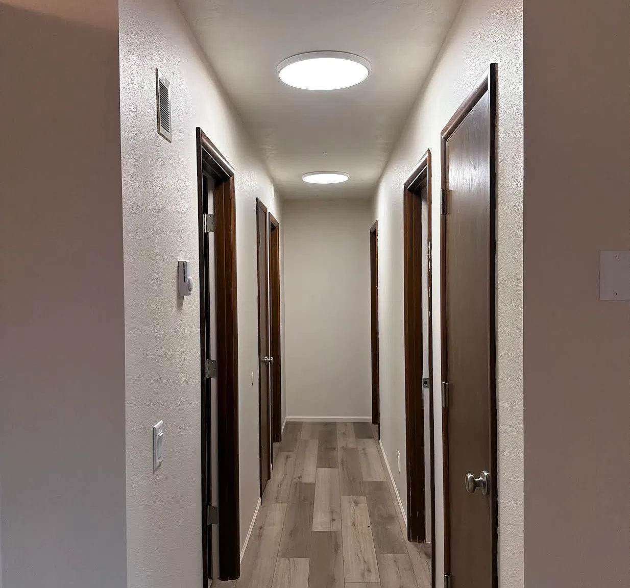 3 bed, 2.5 bath, 2000 sqft, $2,300 — Photo 3
