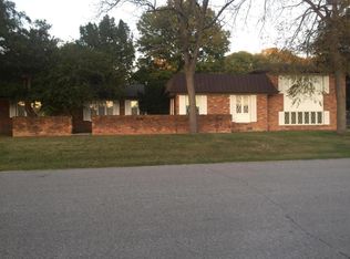 801 Harding Ave, Wathena, KS 66090